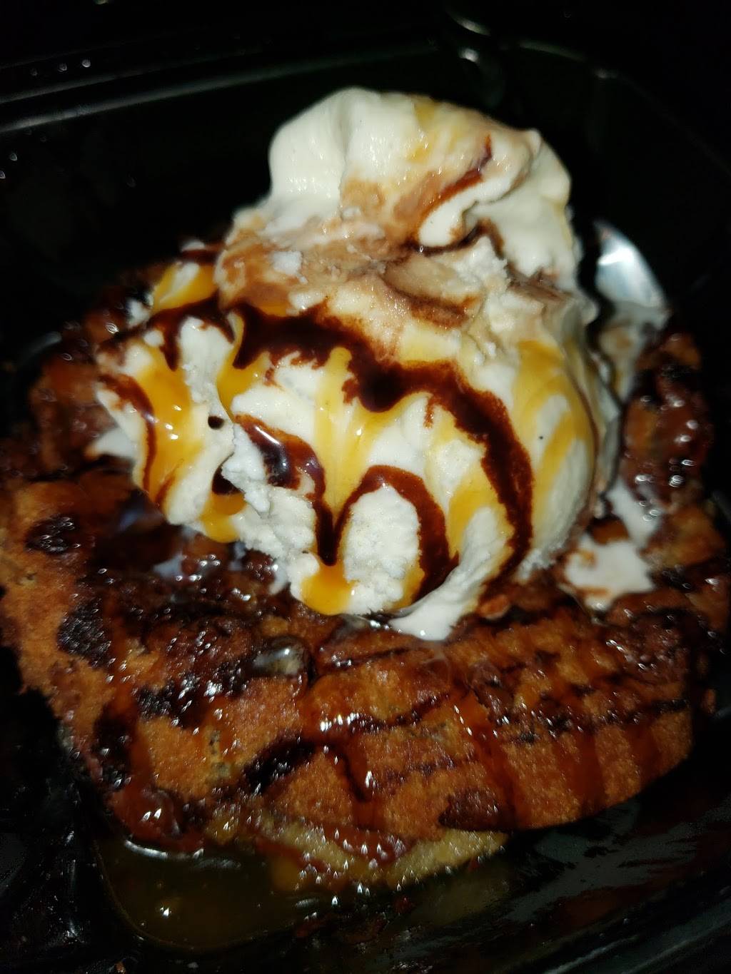 Bunks Place | restaurant | 703 E Diggins St, Harvard, IL 60033, USA | 8159434800 OR +1 815-943-4800