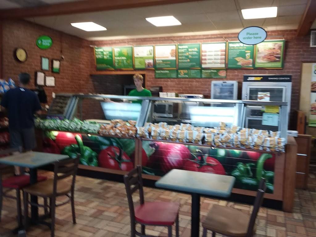 Subway | restaurant | 213 C Main Street, Rainsville, AL 35986, USA | 2566388000 OR +1 256-638-8000