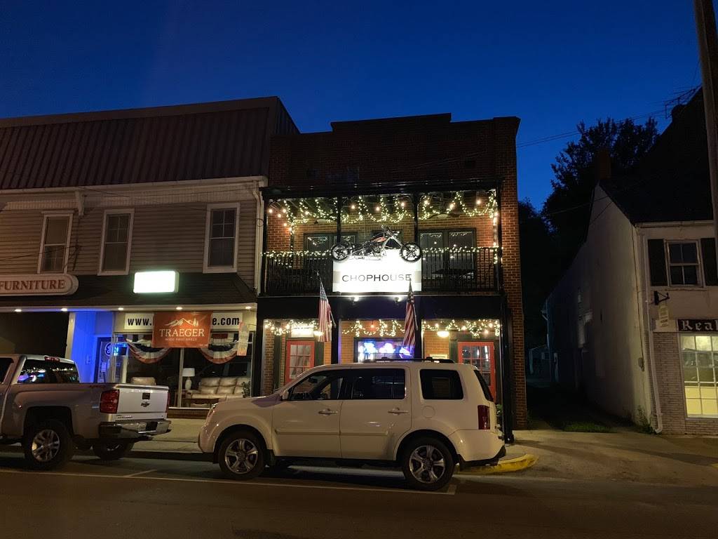 CHOPHOUSE BAR, BURGERS AND BILLIARDS | restaurant | 124 S Main St, Woodstock, VA 22664, USA | 5404599244 OR +1 540-459-9244