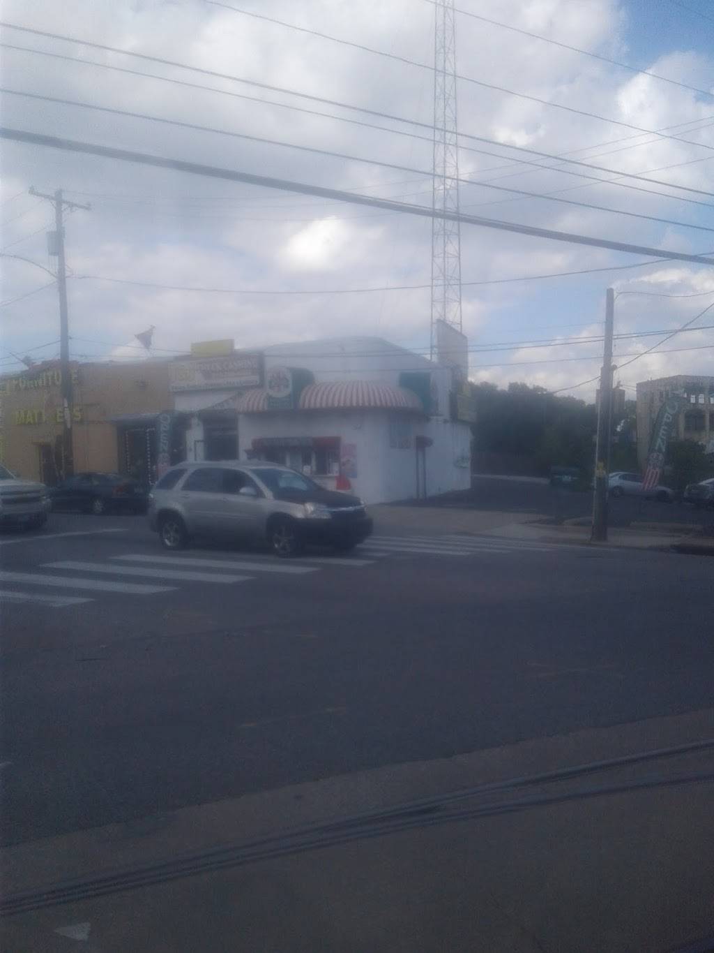 Ritas Italian Ice & Frozen Custard | restaurant | 1923 E Hunting Park Ave, Philadelphia, PA 19124, USA | 2155351344 OR +1 215-535-1344