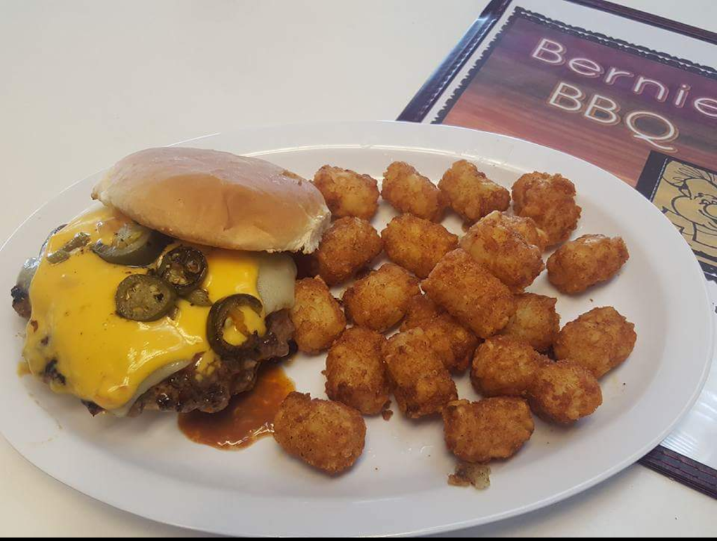 Bernies BBQ | restaurant | 1212 E 18th St, Owensboro, KY 42303, USA | 2709938461 OR +1 270-993-8461