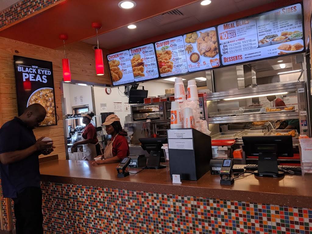 Popeyes Louisiana Kitchen | restaurant | 3318 Capital Blvd, Raleigh, NC 27604, USA | 9198905078 OR +1 919-890-5078