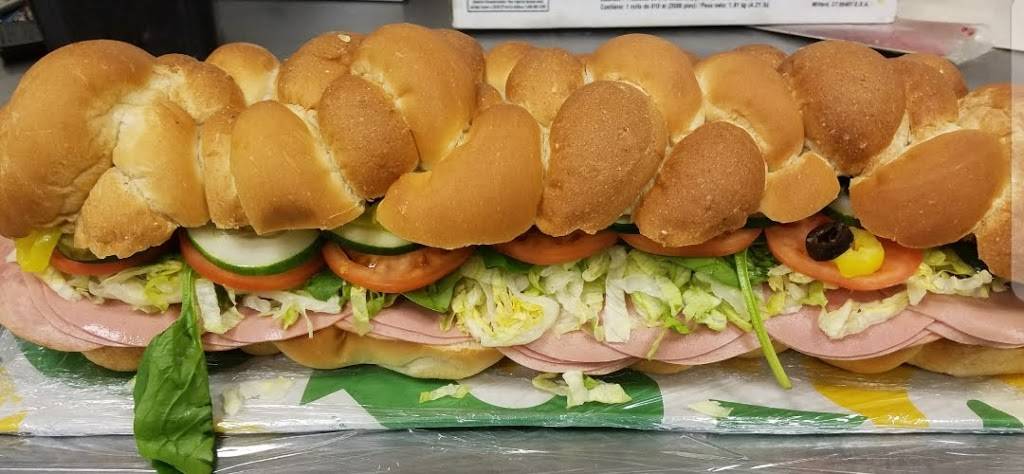 Subway Restaurants | restaurant | 1631 N Michigan St Suite B, Plymouth, IN 46563, USA | 5749368377 OR +1 574-936-8377