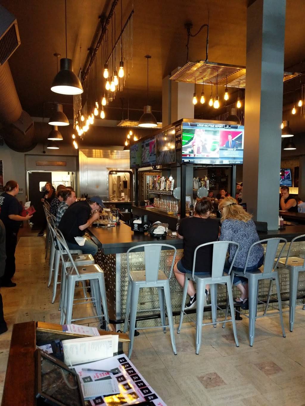 BRGR | restaurant | 122 W College Ave, State College, PA 16801, USA | 8149964247 OR +1 814-996-4247