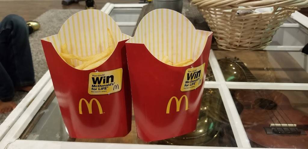 McDonalds | cafe | 1105 S Fort Hood St, Killeen, TX 76541, USA | 2545263104 OR +1 254-526-3104