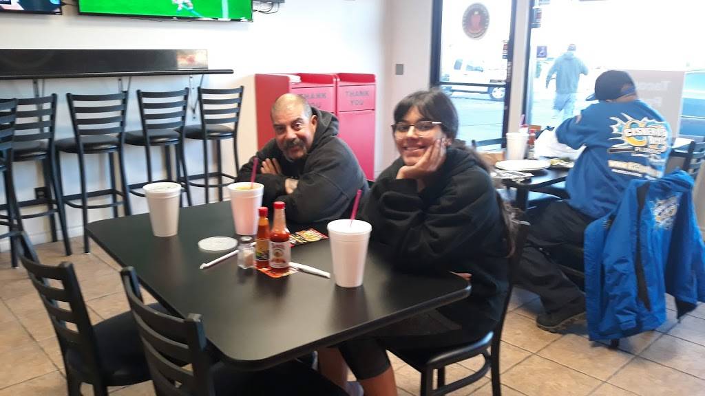 El Narco Taco | restaurant | 14875 Bear Valley Rd, Hesperia, CA 92345, USA | 4422676080 OR +1 442-267-6080