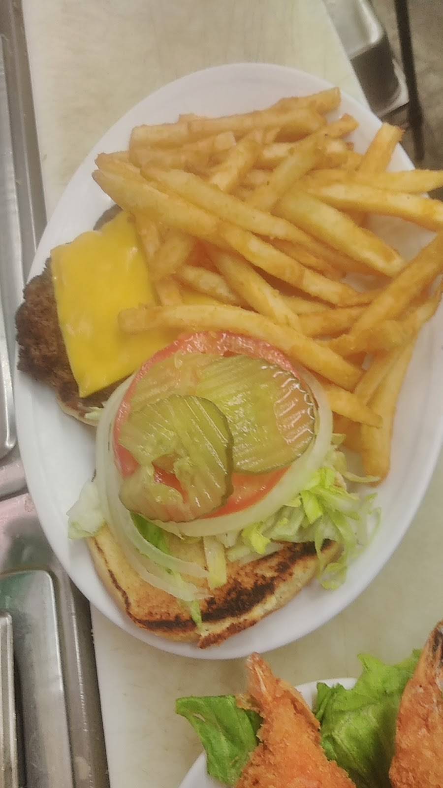 2 Girls Cafe | restaurant | 2320 N Main St, Miami, OK 74354, USA | 9185422233 OR +1 918-542-2233