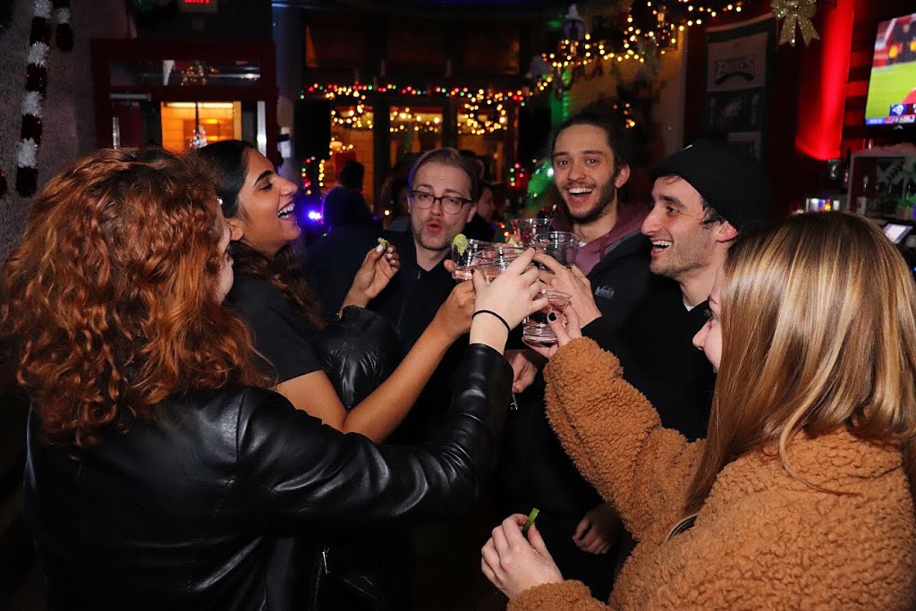 Top Tomato Bar & Pizza | restaurant | 1107 Walnut St, Philadelphia, PA 19107, USA | 2155928242 OR +1 215-592-8242