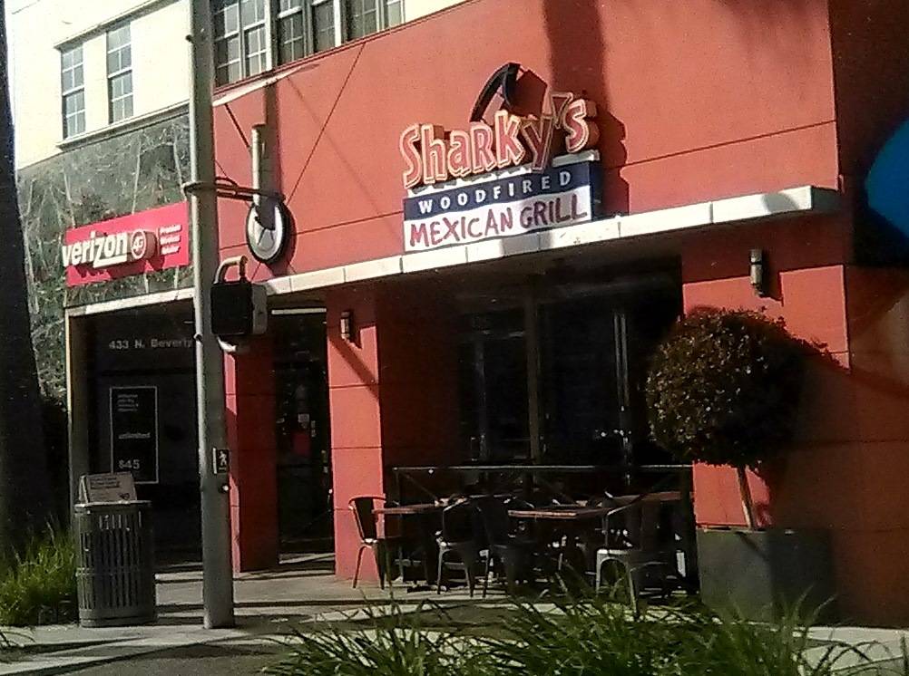 Sharkys Woodfired Mexican Grill | restaurant | 435 N Beverly Dr, Beverly Hills, CA 90210, USA | 3108580202 OR +1 310-858-0202