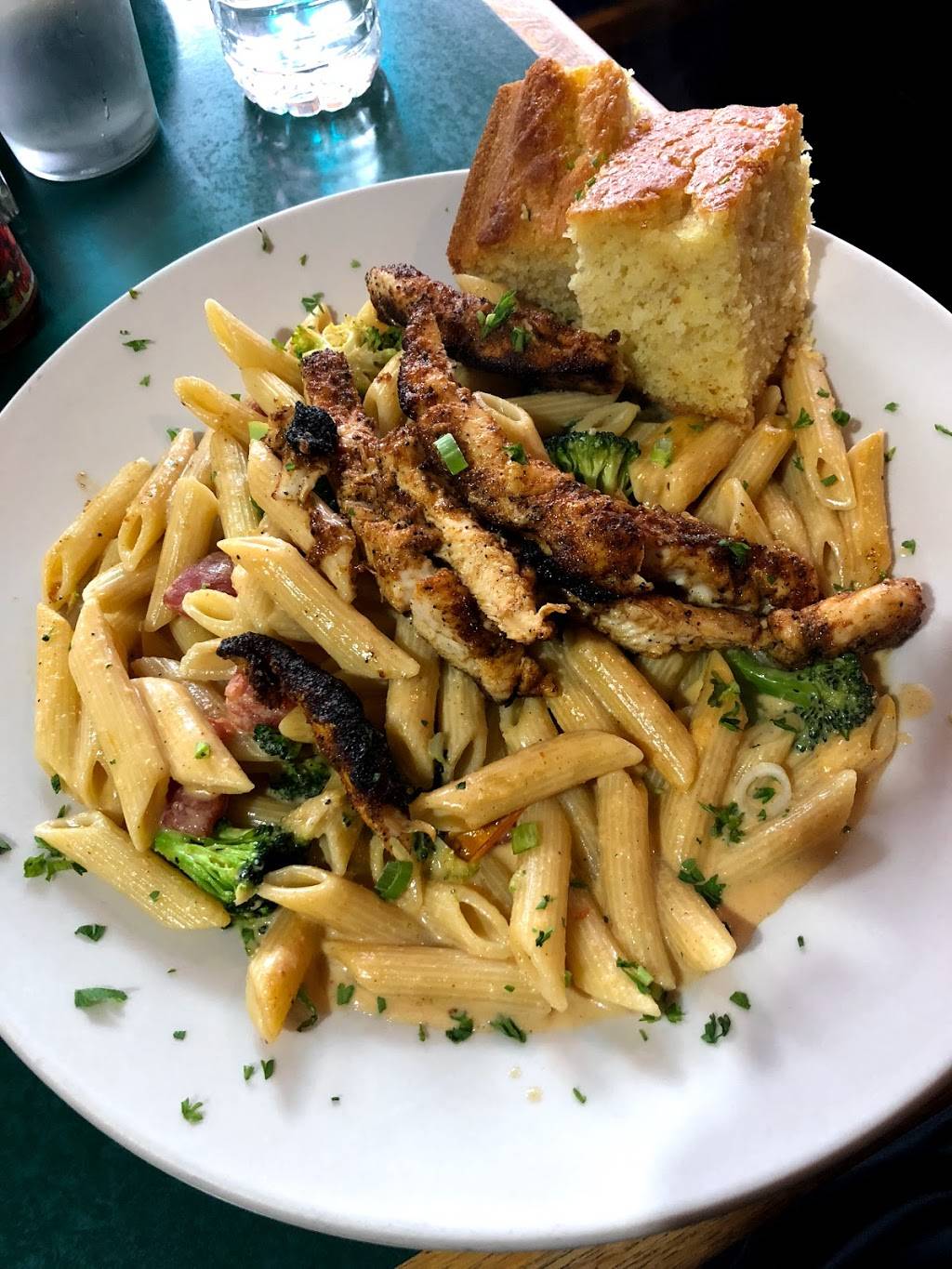 Chef Waynes Big Mamou | restaurant | 63 Liberty St, Springfield, MA 01103, USA | 4137321011 OR +1 413-732-1011