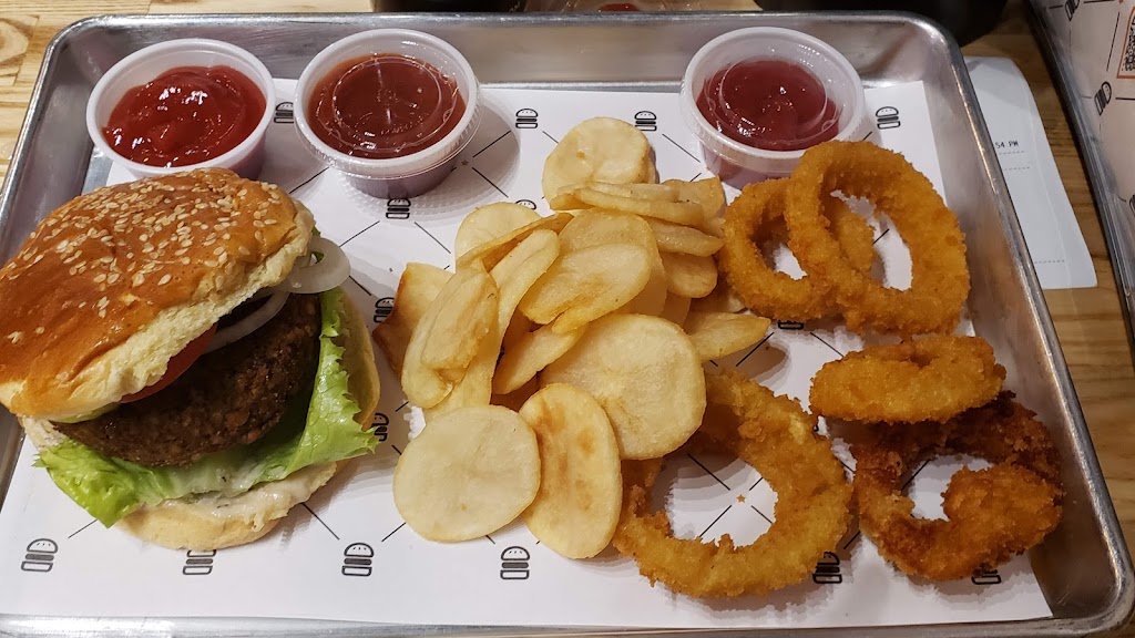 BurgerIM | restaurant | 6691 Tower Rd unit #105, Denver, CO 80249, USA | 3032483906 OR +1 303-248-3906