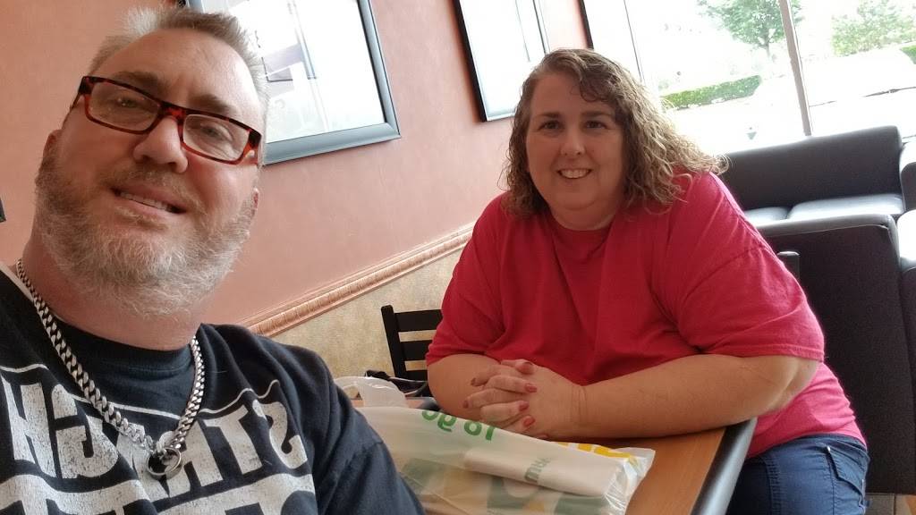 Subway Restaurants | restaurant | 5887 Harbour View Blvd, Suffolk, VA 23435, USA | 7574834355 OR +1 757-483-4355