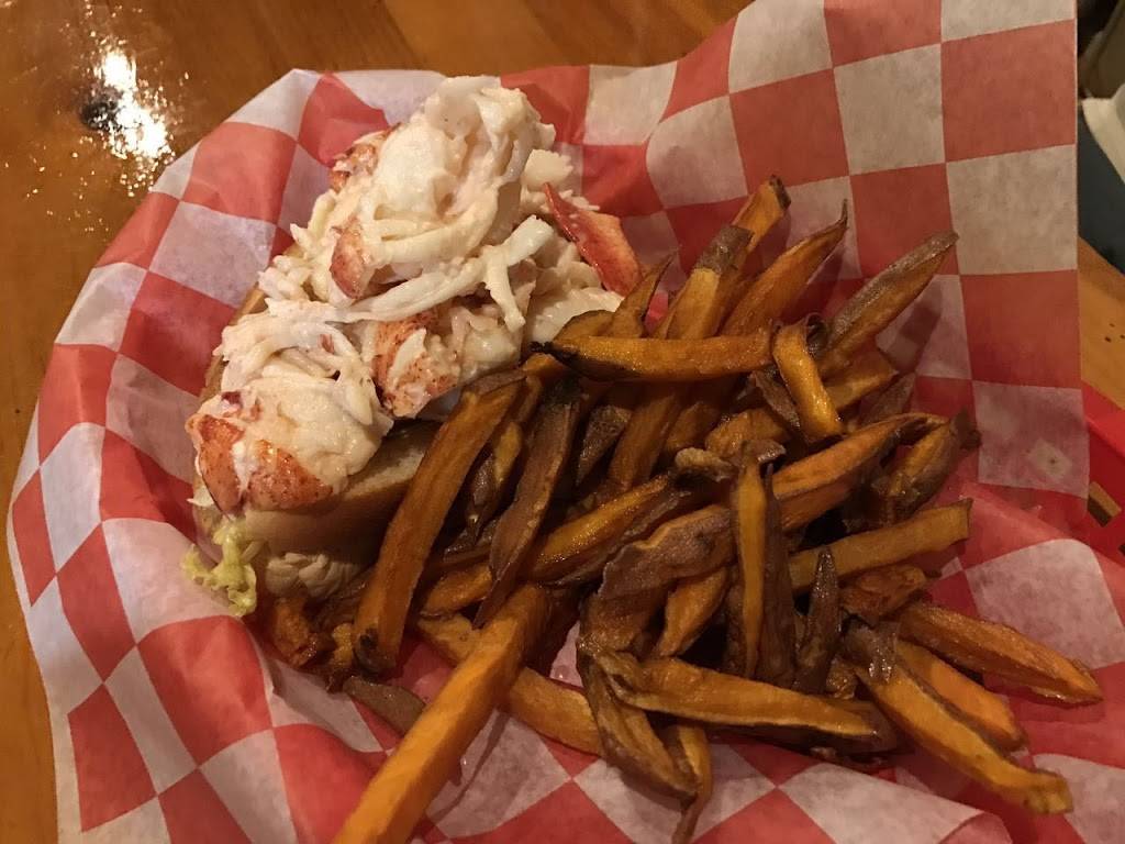 The Docksider Restaurant | restaurant | 14 Sea St, Northeast Harbor, ME 04662, USA | 2072763965 OR +1 207-276-3965