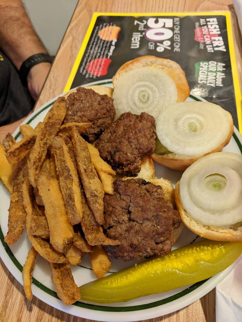 Oldies & Goodies Family Diner | restaurant | 641 Massillon Rd, Akron, OH 44306, USA | 3307333878 OR +1 330-733-3878