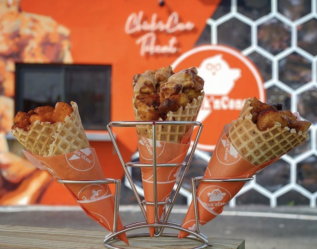 ChicknCone Hamilton | restaurant | 134 Riverfront Plaza, Hamilton, OH 45011, USA | 5138893075 OR +1 513-889-3075