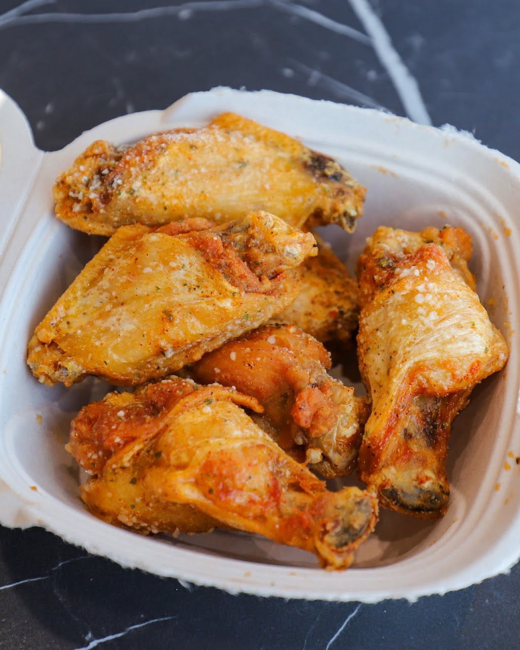 Detroit Wing Company | restaurant | 3000 Cooper Foster Park Rd Suite 200, Lorain, OH 44053, USA | 4403985288 OR +1 440-398-5288