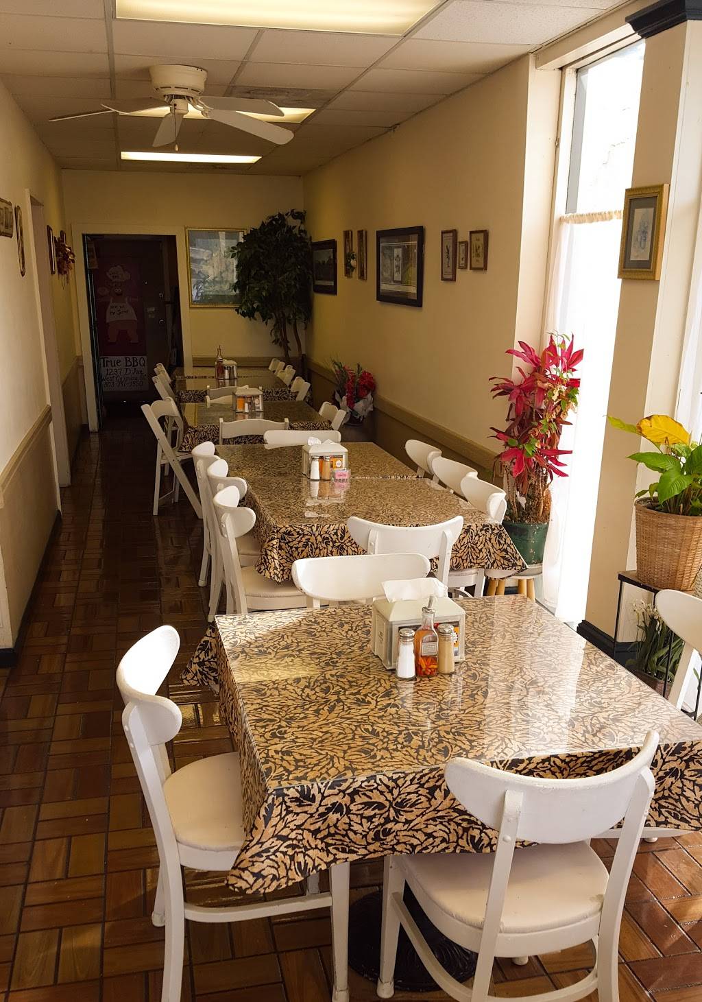 True BBQ | restaurant | 1237 D Ave, West Columbia, SC 29169, USA | 8037919950 OR +1 803-791-9950