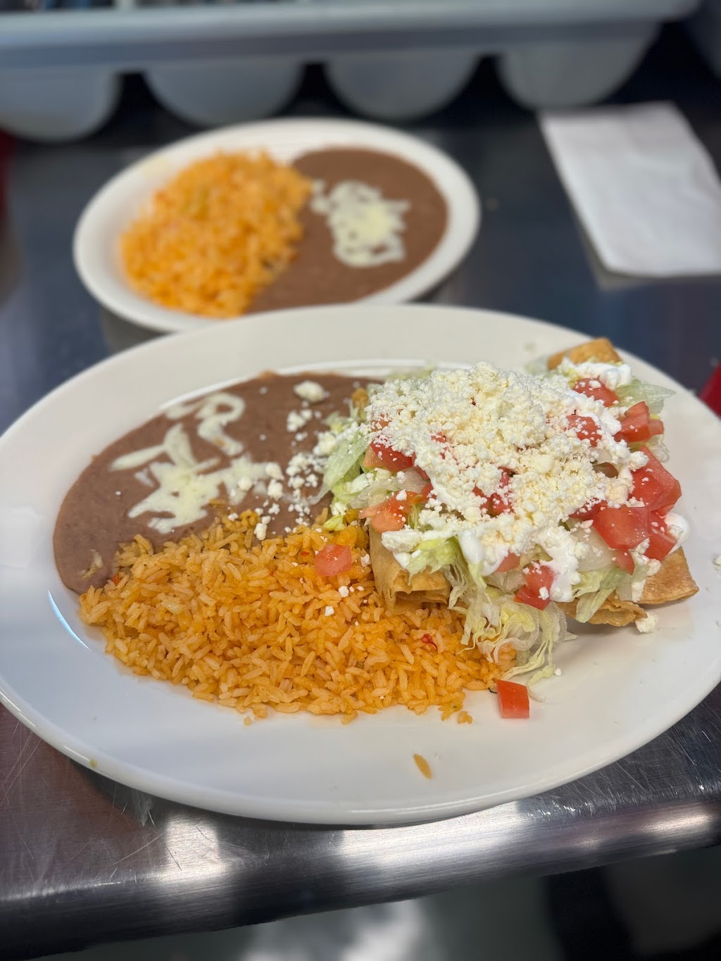 Chukis Tacos #2 | restaurant | 3445 Poplar Ave Suite 1, Memphis, TN 38111, USA | 9018884139 OR +1 901-888-4139