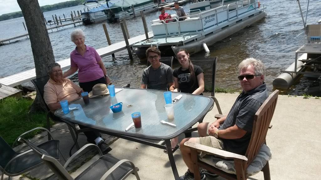 Cheryls Landing and Marina | restaurant | 1749 North Blvd, Cadillac, MI 49601, USA | 2317753699 OR +1 231-775-3699