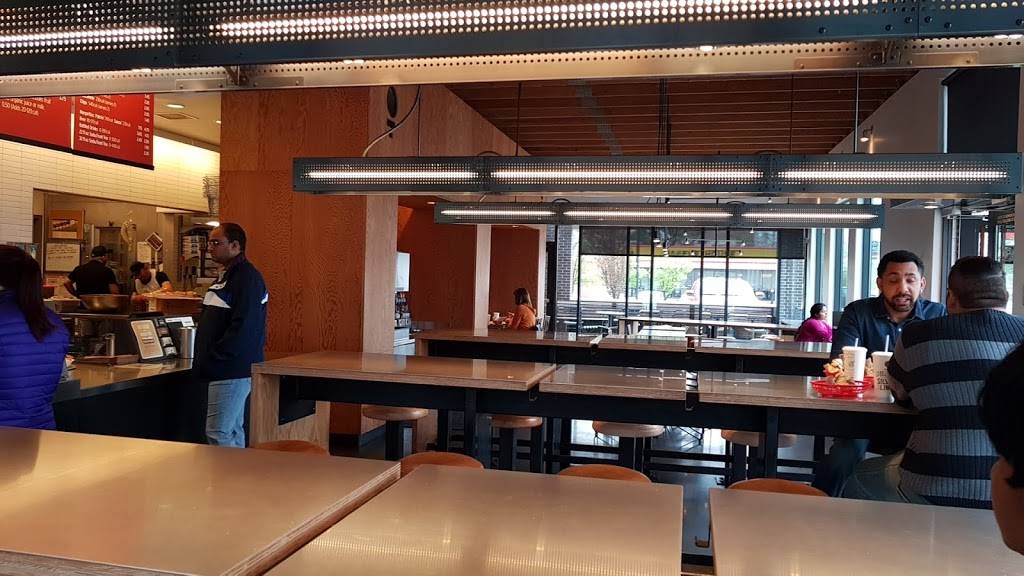 Chipotle Mexican Grill | restaurant | 2400 SE Walton Blvd, Bentonville, AR 72712, USA | 4792712393 OR +1 479-271-2393