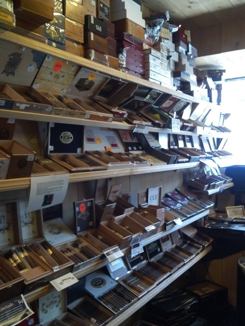 Hoffers Cigar Bar | restaurant | 8282 La Mesa Blvd, La Mesa, CA 91942, USA | 6194668282 OR +1 619-466-8282