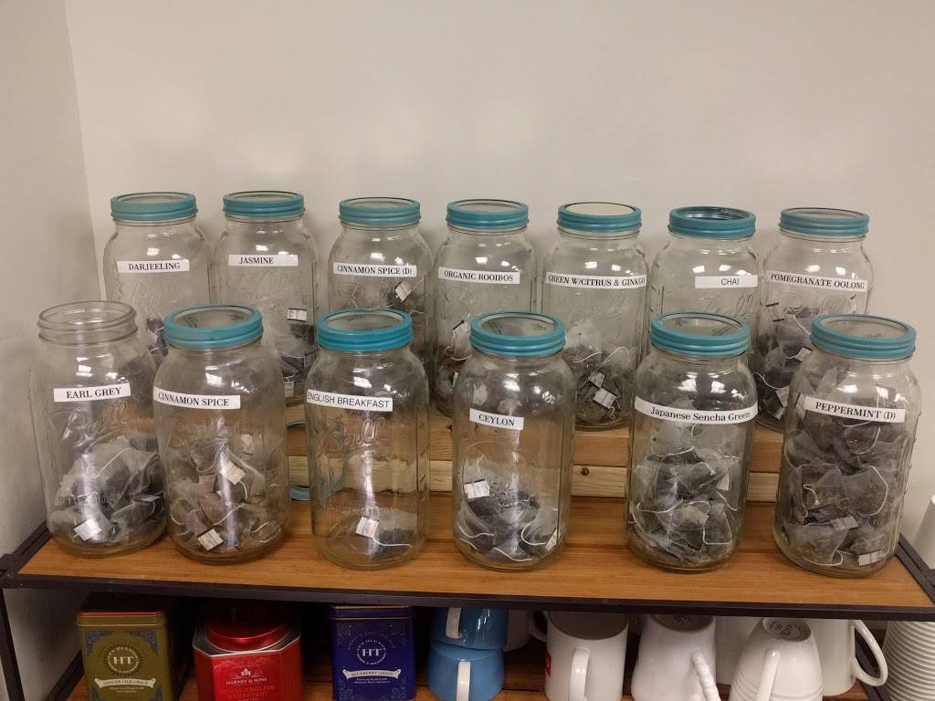 Cafe 44 | restaurant | 44 Old Ridgebury Rd, Danbury, CT 06810, USA | 2037435648 OR +1 203-743-5648