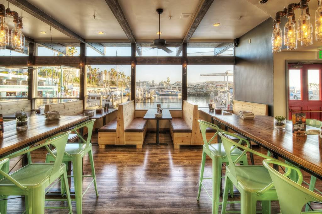 R/10 Social House | restaurant | 179 N Harbor Dr, Redondo Beach, CA 90277, USA | 3107982500 OR +1 310-798-2500