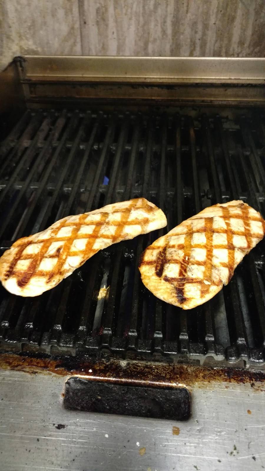 Fratellos Italian Tavern | restaurant | 1050 E Montague Ave, Charleston, SC 29405, USA | 8435545021 OR +1 843-554-5021