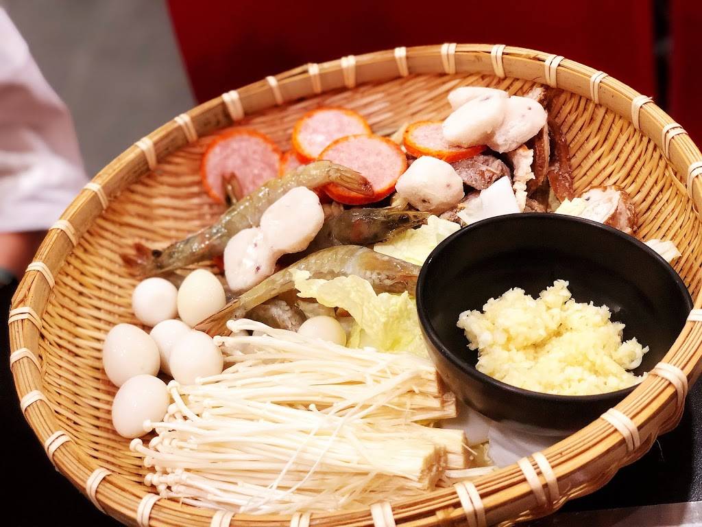 Shi Jin Hotpot Chicken | restaurant | 8360 Kennedy Rd B02, Unionville, ON L3R 9W4, Canada | 9059438889 OR +1 905-943-8889