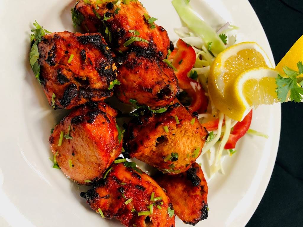 Curry Kitchen | restaurant | 259 Front St, Lincoln, RI 02865, USA | 4016425888 OR +1 401-642-5888