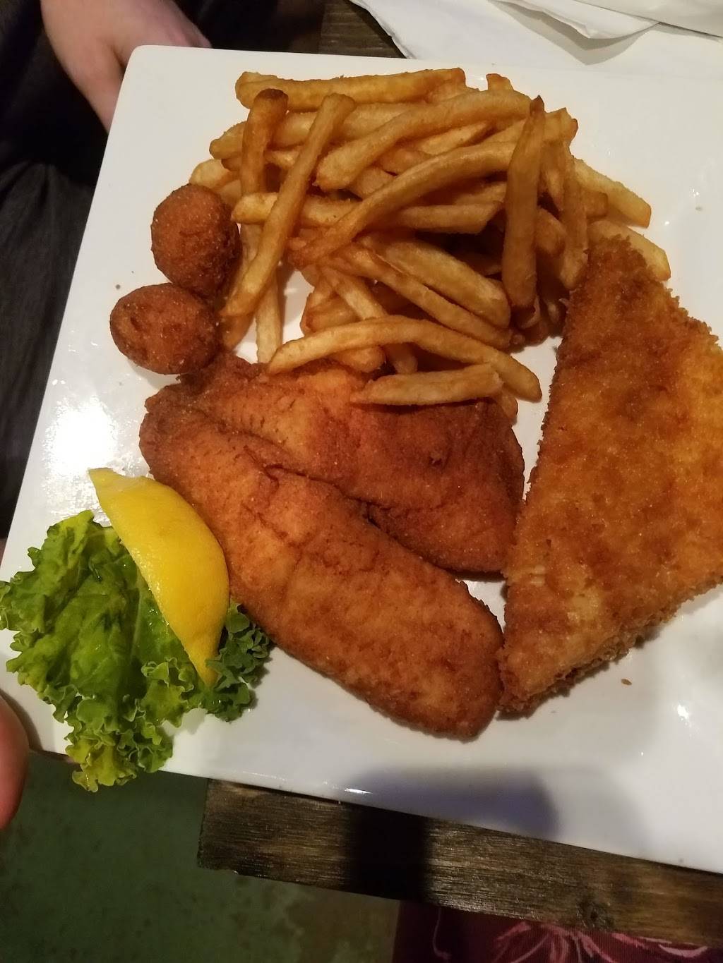 Palmetto Oyster House | restaurant | 415 W Wesmark Blvd, Sumter, SC 29150, USA | 8036079498 OR +1 803-607-9498