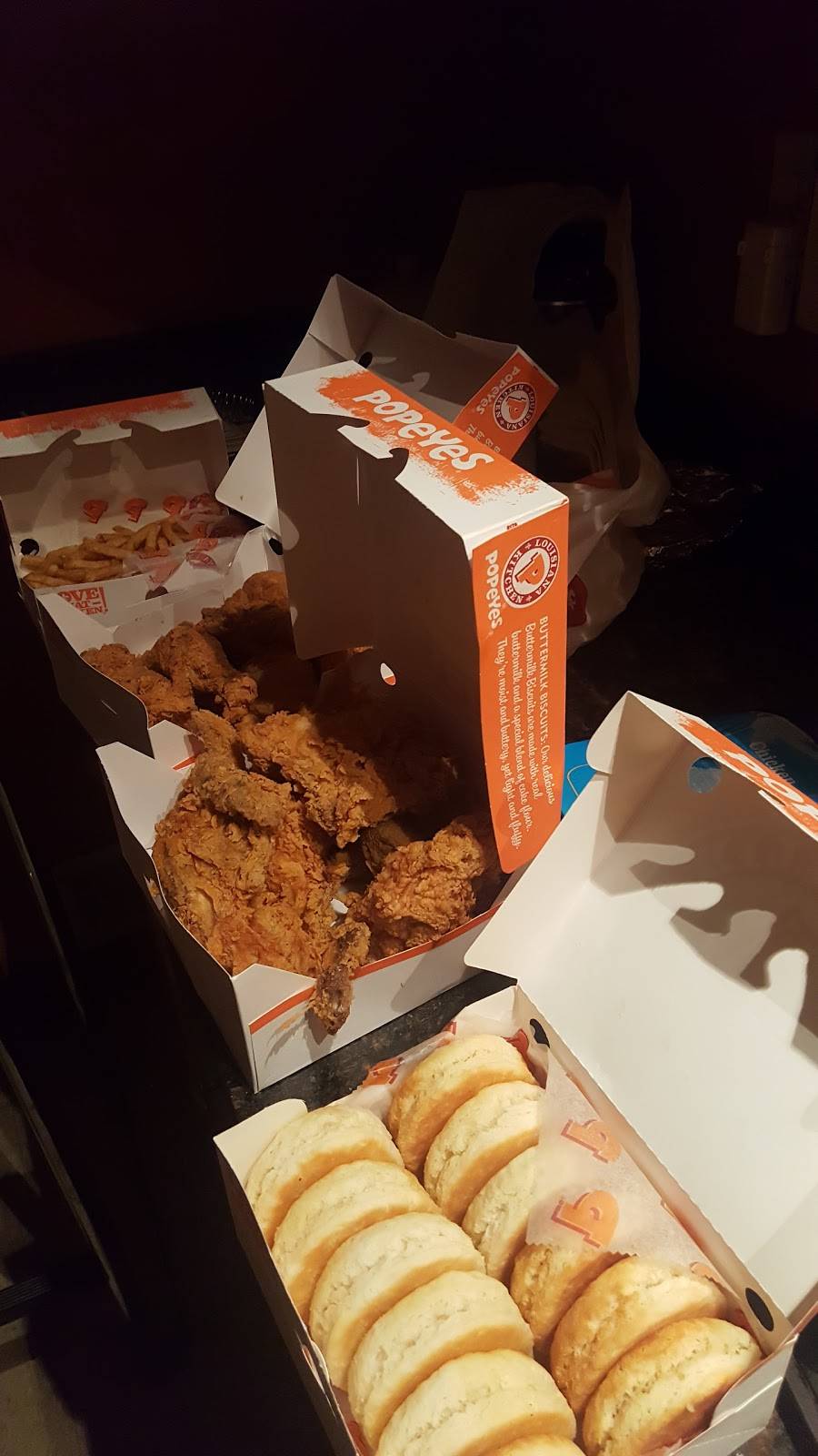 Popeyes Louisiana Kitchen | restaurant | 8817 Woodyard Rd, Clinton, MD 20735, USA | 3018563390 OR +1 301-856-3390