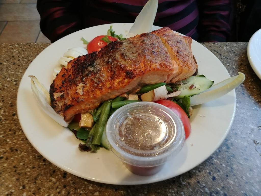 Gracie Mews Diner | meal takeaway | 1550 1st Avenue, New York, NY 10028, USA | 2128612290 OR +1 212-861-2290