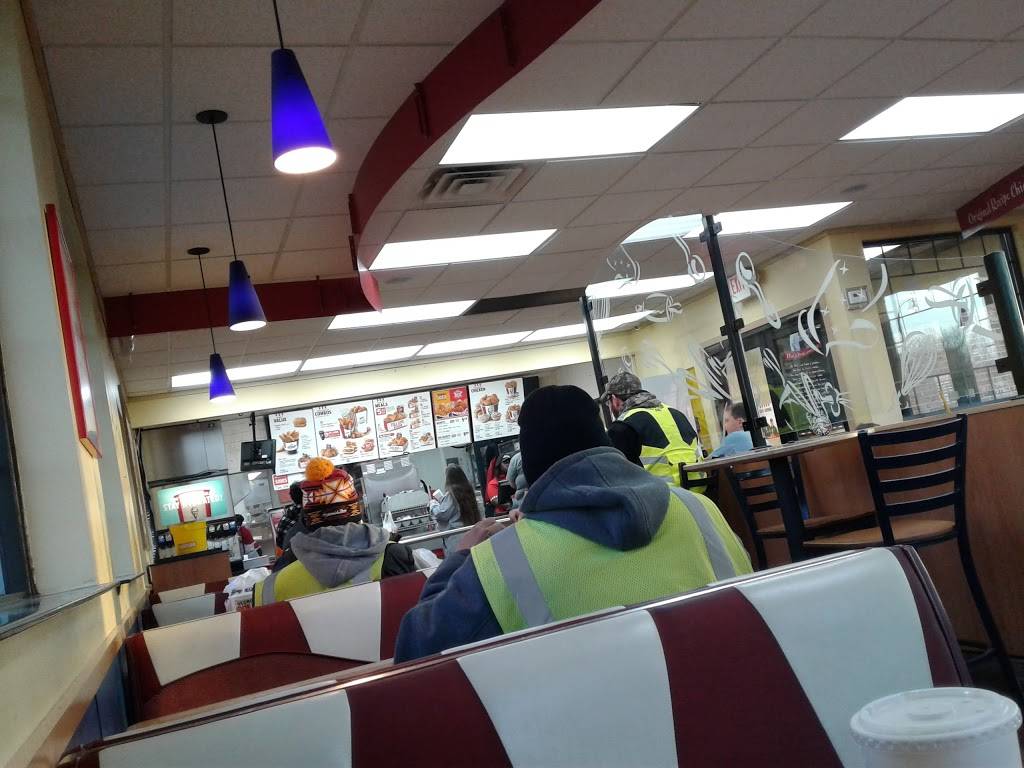 KFC | restaurant | 12721 Michigan Ave, Dearborn, MI 48126, USA | 3135820610 OR +1 313-582-0610