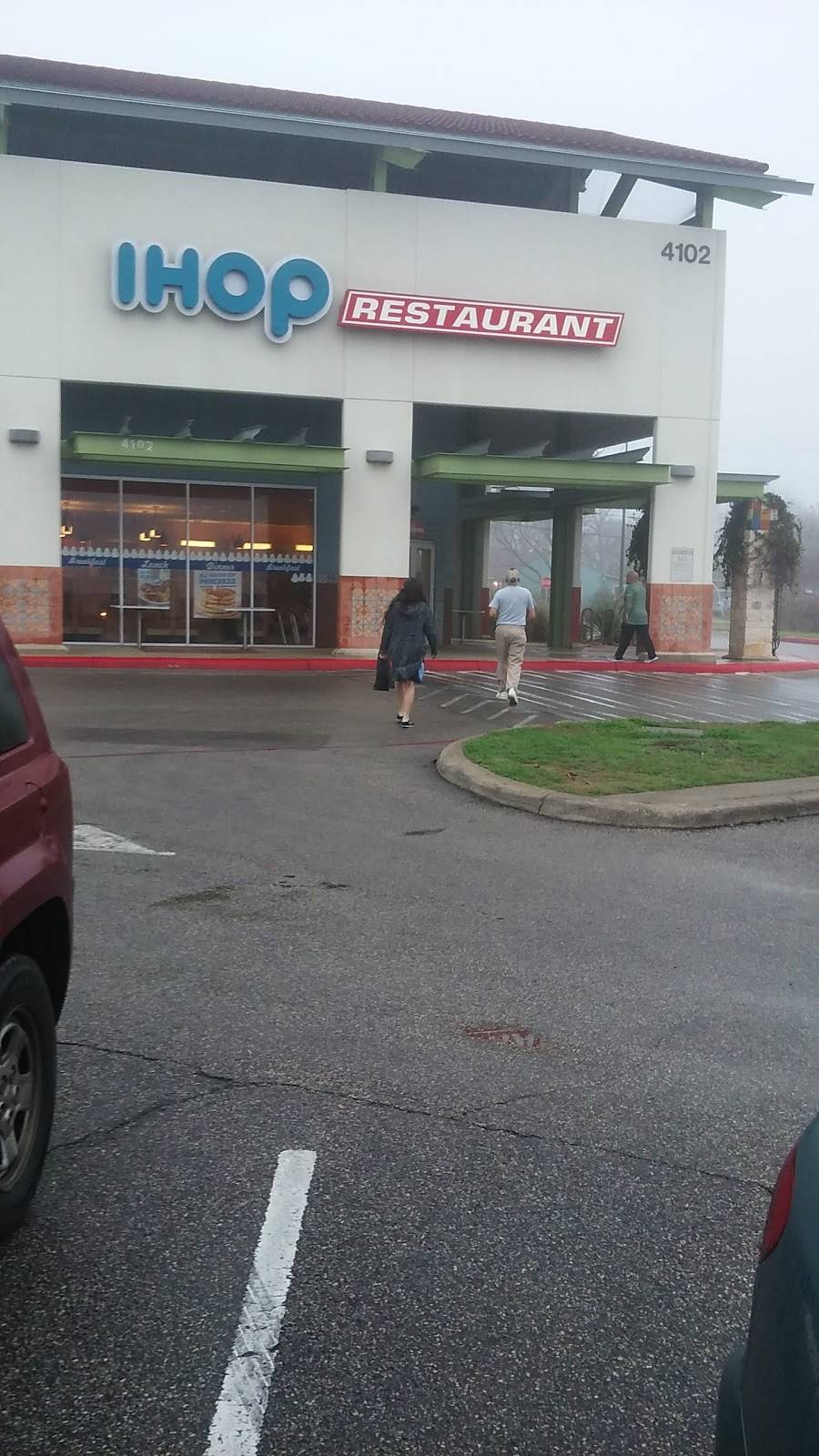 IHOP | restaurant | 4102 S New Braunfels Ave, San Antonio, TX 78223, USA | 2105341757 OR +1 210-534-1757