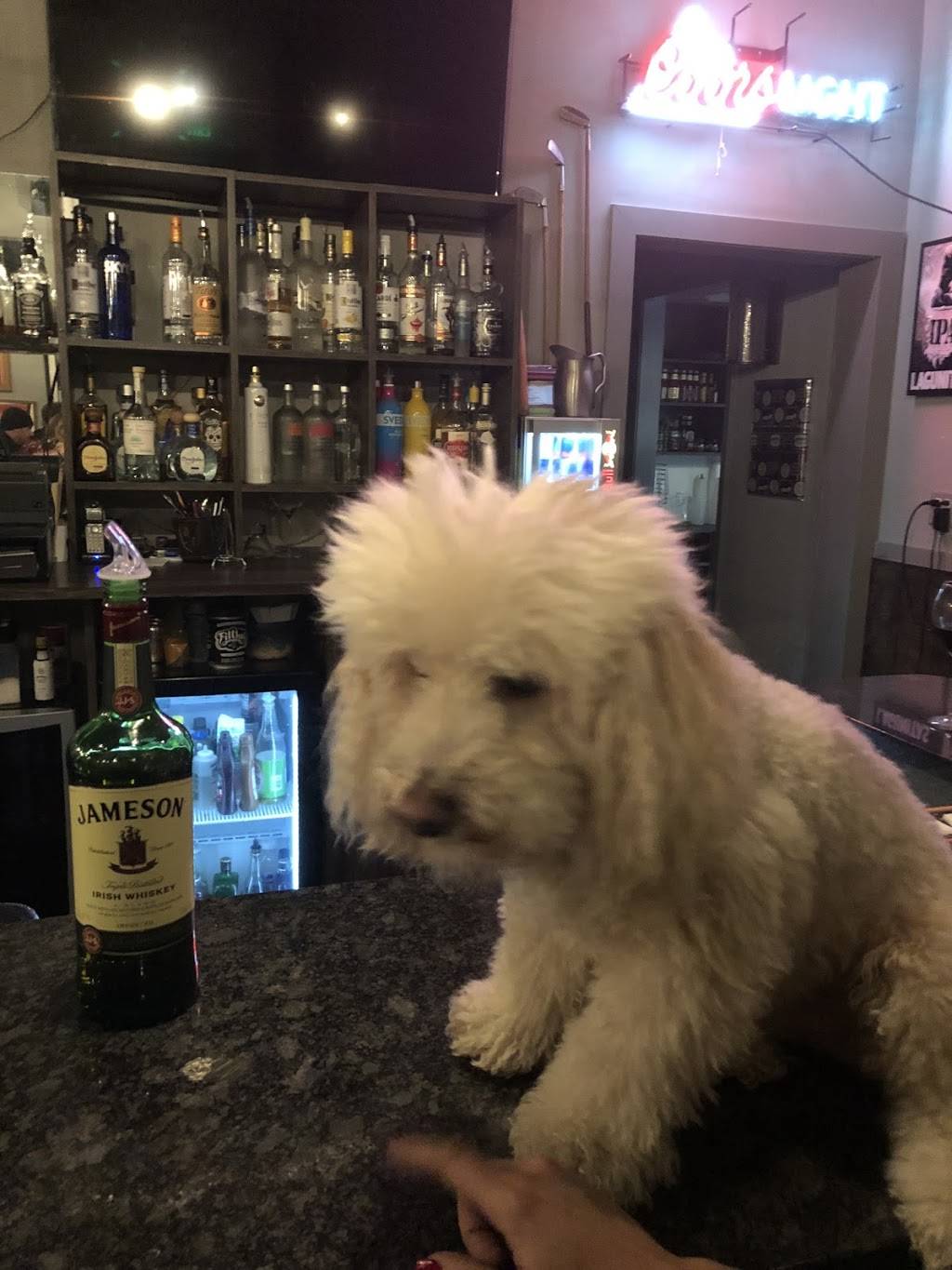 Tommy Bs Clubhouse | restaurant | 210 Aberdeen Dr suite b, Valparaiso, IN 46385, USA | 2192998936 OR +1 219-299-8936