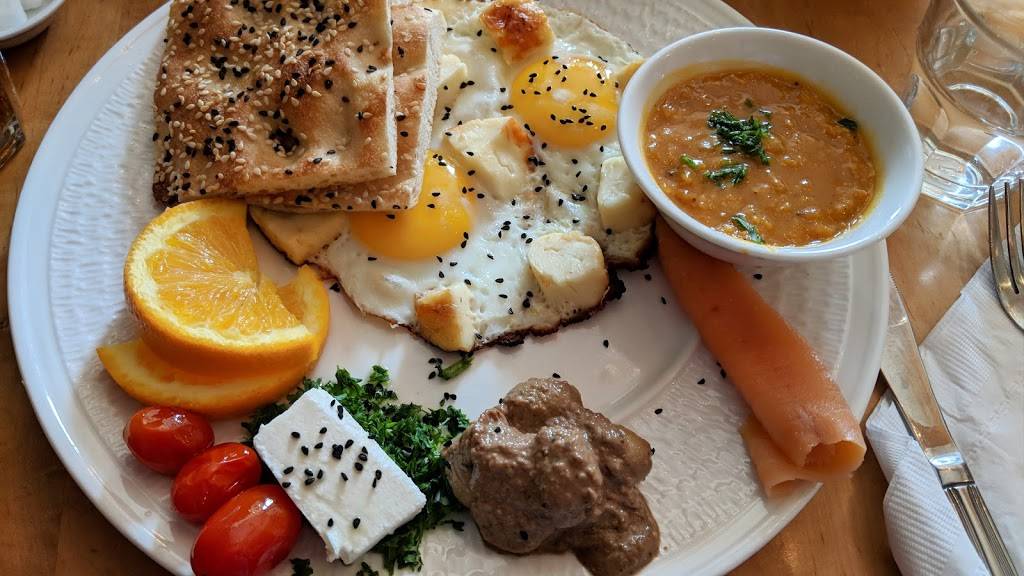 Takht-e Tavoos Restaurant | restaurant | 1120 College St, Toronto, ON M6H 1B5, Canada | 6473527322 OR +1 647-352-7322