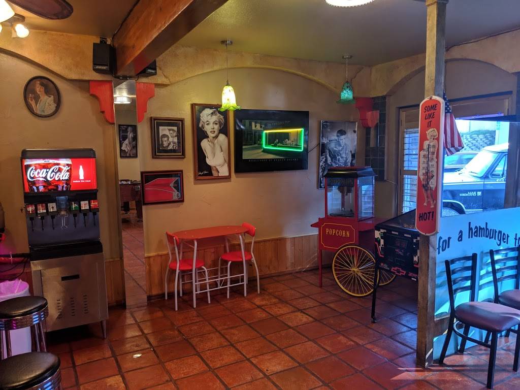 Fast Eddies | restaurant | Top Town, Crest Forest Dr, Crestline, CA 92325, USA | 9095892900 OR +1 909-589-2900