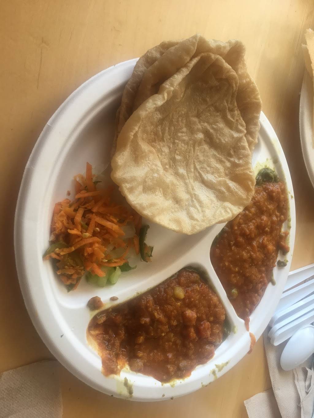 Sukhadias Sweets and Snacks | restaurant | 2559 W Devon Ave, Chicago, IL 60659, USA | 7733385400 OR +1 773-338-5400