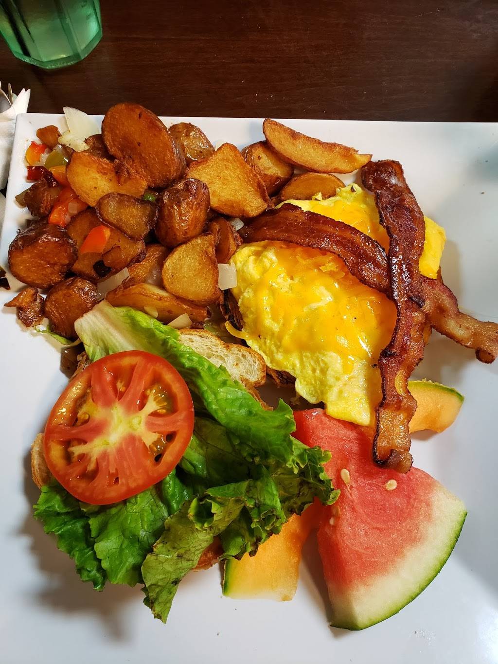 Dune Decks Cafe | cafe | 10833 Jog Rd #200, Boynton Beach, FL 33437, USA | 5617428005 OR +1 561-742-8005