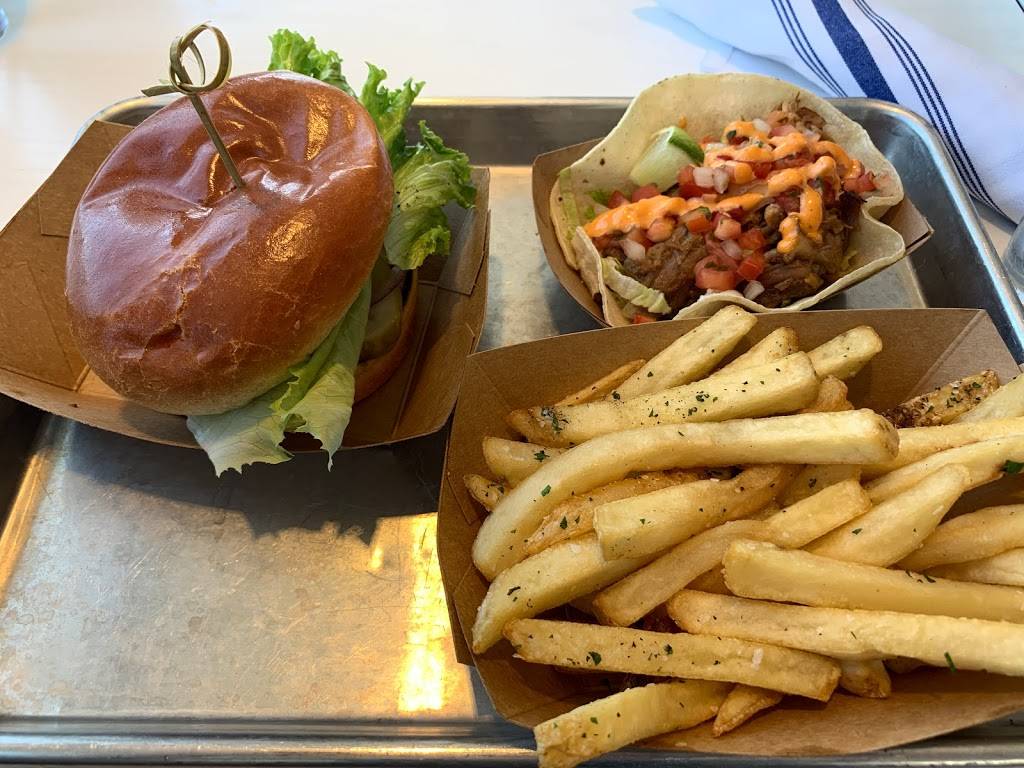 The Parrot | restaurant | 1 Hull Shore Dr, Hull, MA 02045, USA | 7812149300 OR +1 781-214-9300