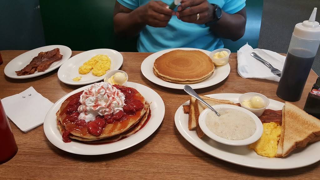 Ricks Cafe | restaurant | 1612 Virginia Beach Blvd, Virginia Beach, VA 23454, USA | 7574251625 OR +1 757-425-1625