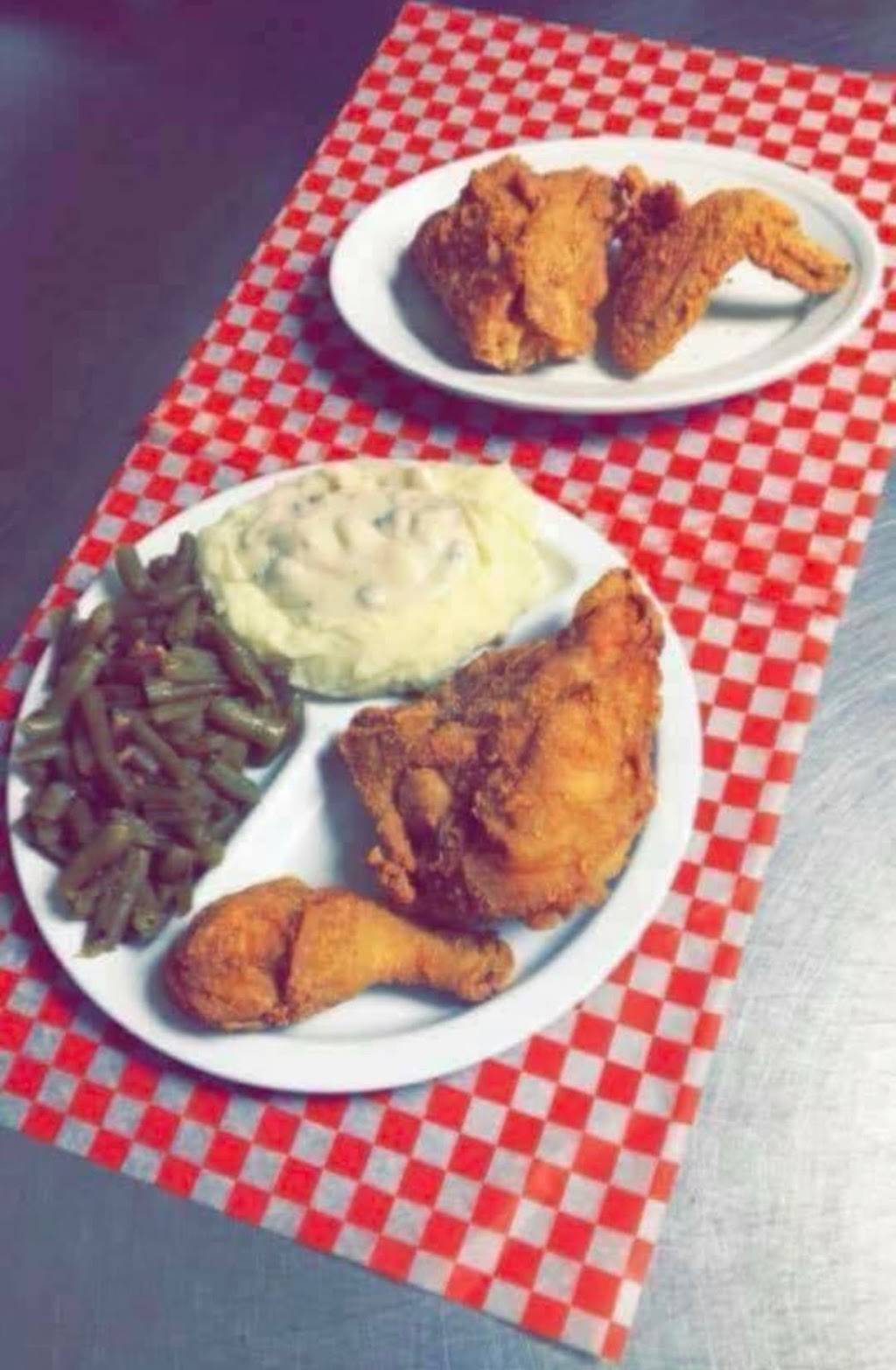 Rileys Smokehouse | restaurant | 906 E Deyoung St, Marion, IL 62959, USA | 6189971369 OR +1 618-997-1369