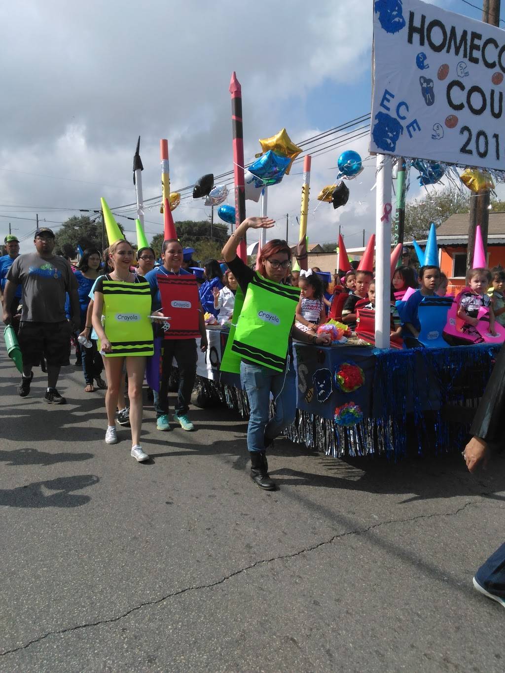 El Gallo Mexican Restaurant | restaurant | 19914 Somerset Rd, Somerset, TX 78069, USA | 8304293413 OR +1 830-429-3413