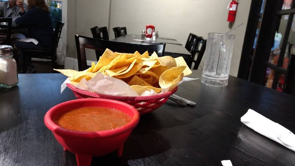 El Patio | restaurant | 100 W Magnolia St, Angleton, TX 77515, USA | 9798644400 OR +1 979-864-4400