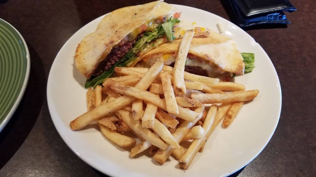 Applebees Grill + Bar | restaurant | 7880, I-35, San Antonio, TX 78218, USA | 2109676484 OR +1 210-967-6484