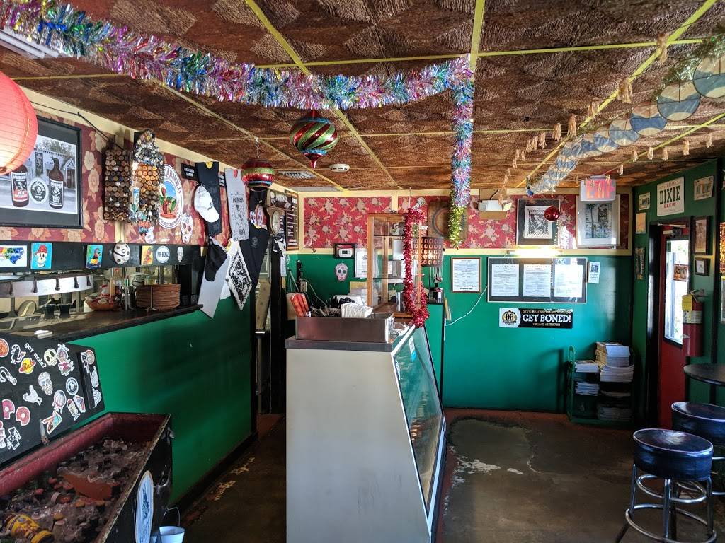 Mr Bones BBQ | restaurant | 3007 Gulf Dr, Holmes Beach, FL 34217, USA | 9417786614 OR +1 941-778-6614