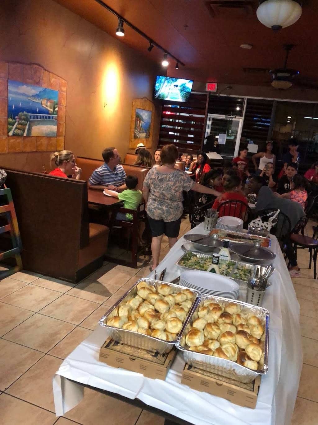 Ferrara Pizza And Pasta | restaurant | 9124, 3020 Lamberton Blvd, Orlando, FL 32825, USA | 4072772881 OR +1 407-277-2881