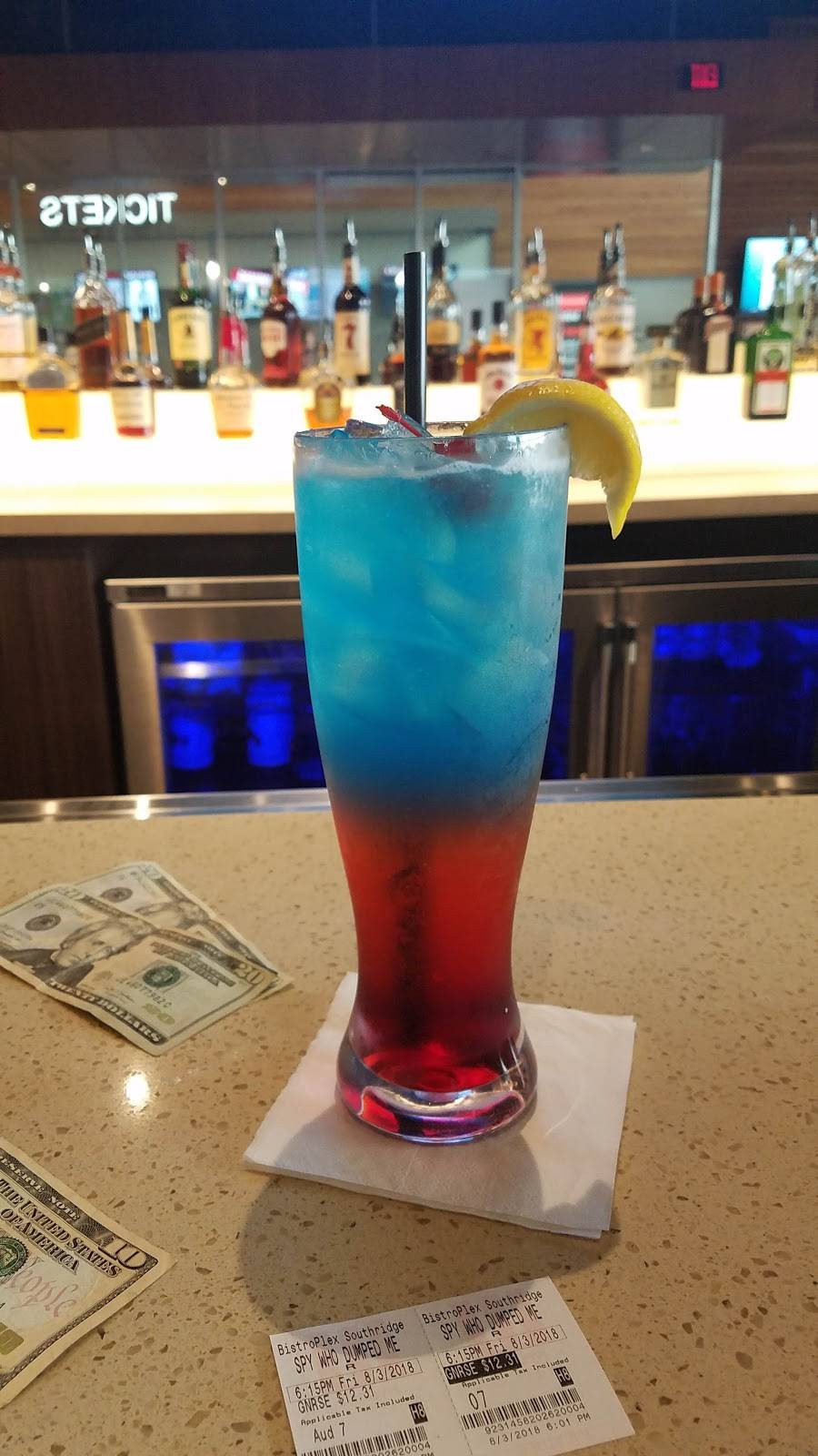 BistroPlex In-Theatre Dining Cinema | restaurant | 5210 S 76th St, Greendale, WI 53129, USA | 4144482972 OR +1 414-448-2972