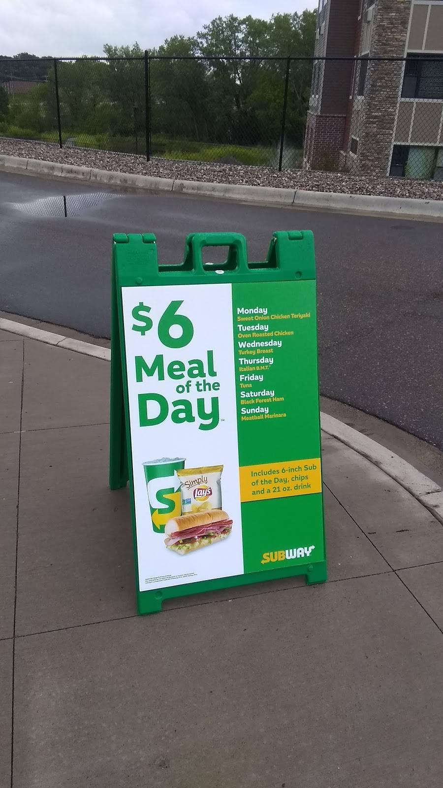 Subway | restaurant | 3340 Rice St, Shoreview, MN 55126, USA | 6514847600 OR +1 651-484-7600